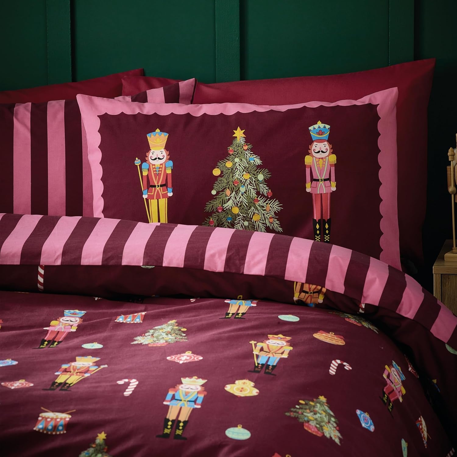 Christmas Nutcracker Stripe Reversible  Cover Set
